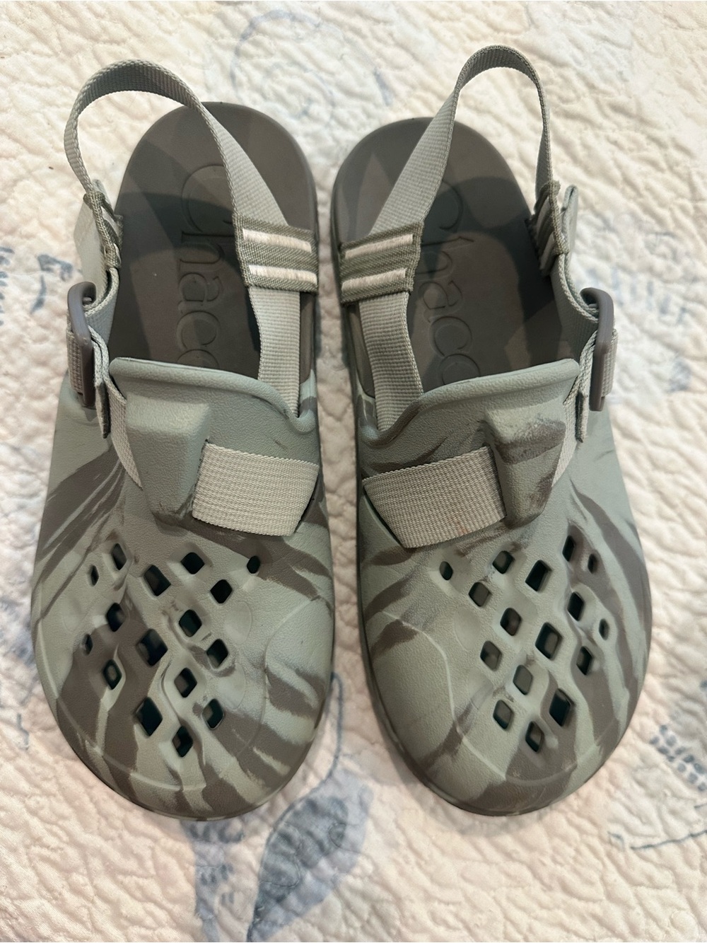 Chaco Women’s Chillos Clog Shoe  Size 8